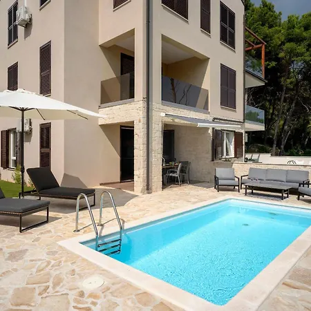 Seafront Totally Beachin With Private Pool * Ivan Dolac